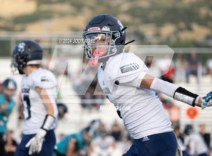 Thumbnail 3 in Farmington vs Syracuse photogallery.
