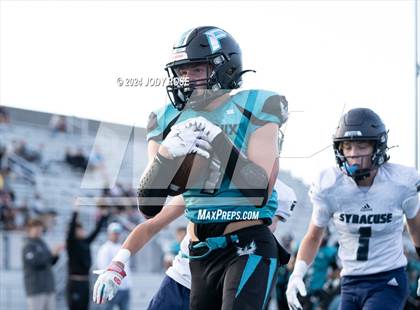Thumbnail 3 in Farmington vs Syracuse photogallery.