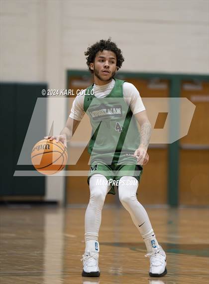 Thumbnail 3 in Musselman vs North Hagerstown (Scrimmage) photogallery.