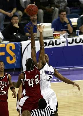 Thumbnail 2 in Laguna Creek vs. Franklin (D1 Sec. Final)#2 photogallery.