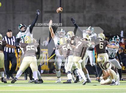 Thumbnail 3 in Murrieta Mesa vs St Francis (CIF SS Div 6 Semi-Final)  photogallery.