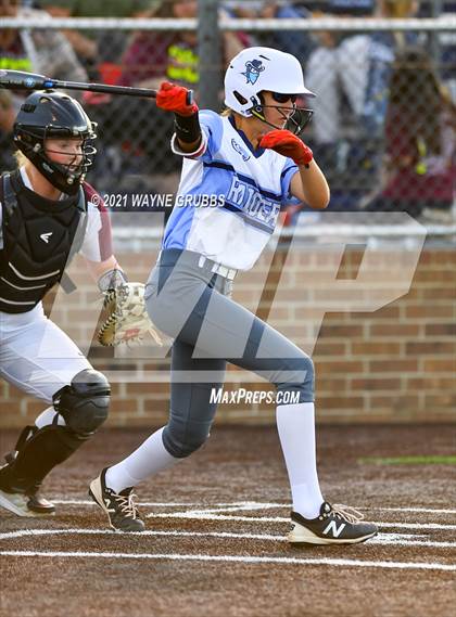 Thumbnail 2 in White Oak vs. West Rusk (UIL 3A Regional Quarterfinal) photogallery.