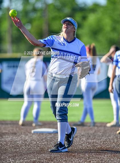 Thumbnail 3 in White Oak vs. West Rusk (UIL 3A Regional Quarterfinal) photogallery.