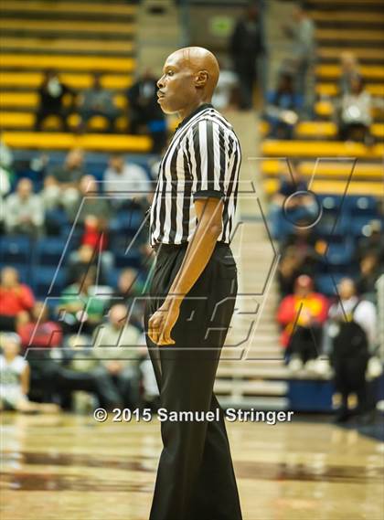 Thumbnail 2 in Chaminade @ De La Salle (Maxpreps MLK Classic) photogallery.