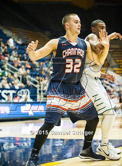 Thumbnail 3 in Chaminade @ De La Salle (Maxpreps MLK Classic) photogallery.