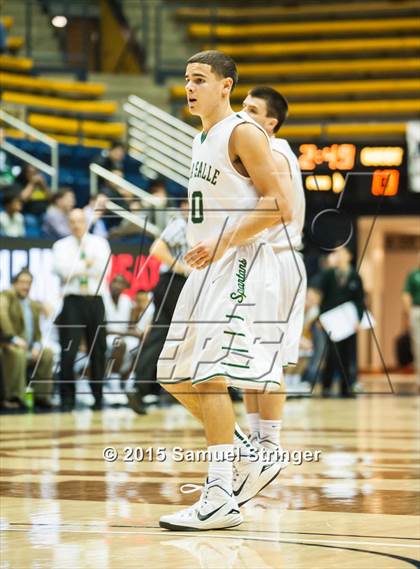 Thumbnail 3 in Chaminade @ De La Salle (Maxpreps MLK Classic) photogallery.