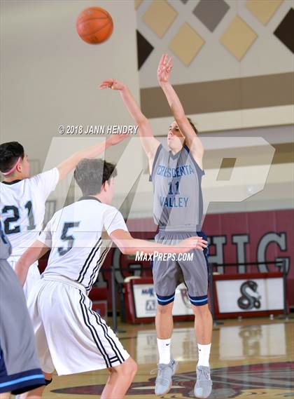 Thumbnail 3 in Salesian vs. Crescenta Valley (Rancho Mirage Holiday Invitational) photogallery.
