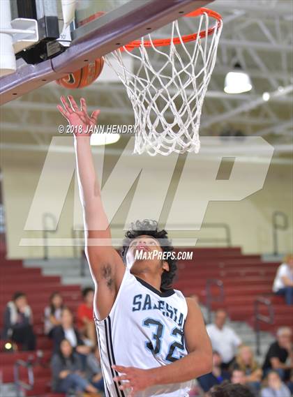 Thumbnail 2 in Salesian vs. Crescenta Valley (Rancho Mirage Holiday Invitational) photogallery.