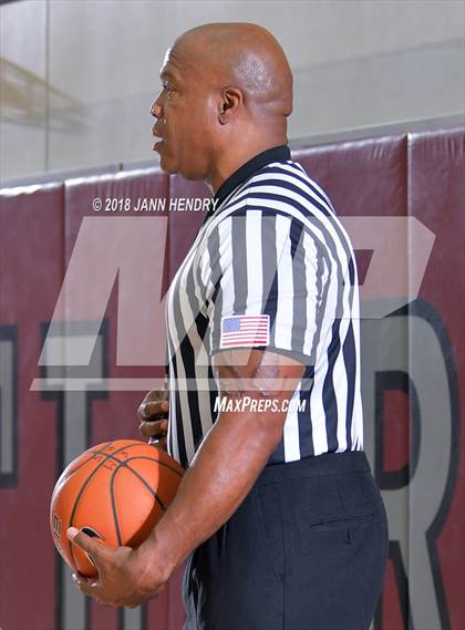 Thumbnail 2 in Salesian vs. Crescenta Valley (Rancho Mirage Holiday Invitational) photogallery.