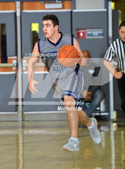 Thumbnail 1 in Salesian vs. Crescenta Valley (Rancho Mirage Holiday Invitational) photogallery.