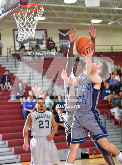 Thumbnail 3 in Salesian vs. Crescenta Valley (Rancho Mirage Holiday Invitational) photogallery.