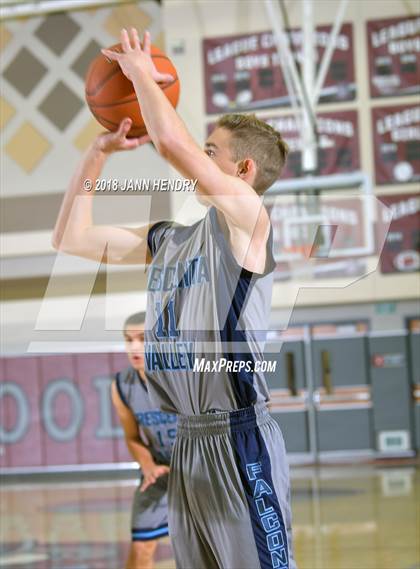 Thumbnail 1 in Salesian vs. Crescenta Valley (Rancho Mirage Holiday Invitational) photogallery.
