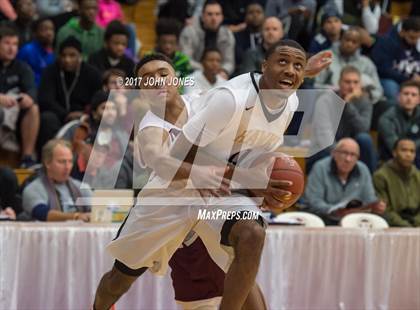 Thumbnail 2 in Hudson Catholic vs St Anthony (Spalding Hoophall Classic) photogallery.