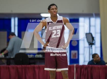 Thumbnail 2 in Hudson Catholic vs St Anthony (Spalding Hoophall Classic) photogallery.