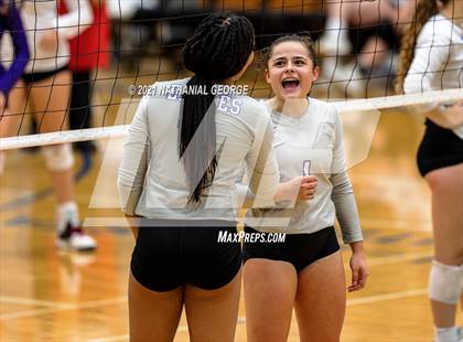 Thumbnail 3 in Bellevue East vs. Omaha Central (Papillion-LaVista South) photogallery.