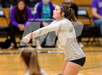 Thumbnail 2 in Bellevue East vs. Omaha Central (Papillion-LaVista South) photogallery.