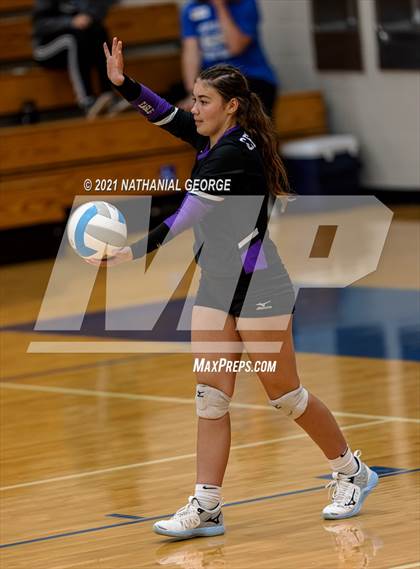 Thumbnail 2 in Bellevue East vs. Omaha Central (Papillion-LaVista South) photogallery.