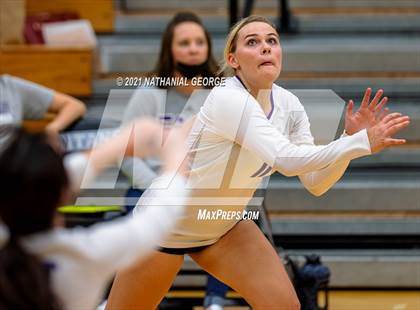Thumbnail 2 in Bellevue East vs. Omaha Central (Papillion-LaVista South) photogallery.