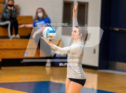 Thumbnail 1 in Bellevue East vs. Omaha Central (Papillion-LaVista South) photogallery.