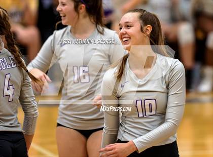 Thumbnail 1 in Bellevue East vs. Omaha Central (Papillion-LaVista South) photogallery.