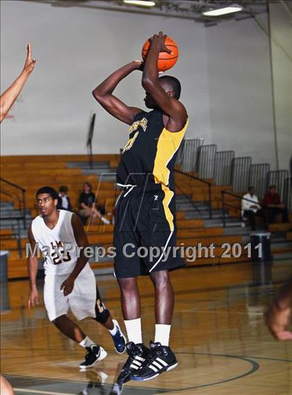 Thumbnail 2 in Fort Bend Marshall vs. La Marque (McDonald's Texas Invitational) photogallery.