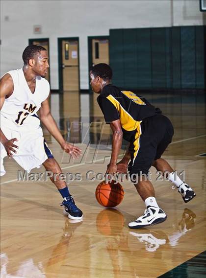 Thumbnail 2 in Fort Bend Marshall vs. La Marque (McDonald's Texas Invitational) photogallery.