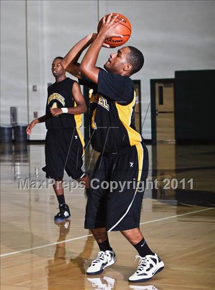 Thumbnail 2 in Fort Bend Marshall vs. La Marque (McDonald's Texas Invitational) photogallery.