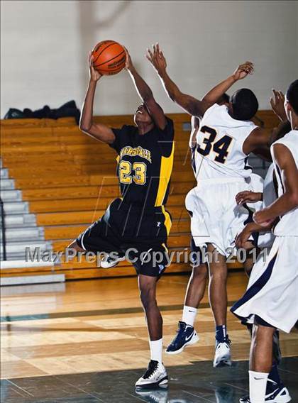 Thumbnail 3 in Fort Bend Marshall vs. La Marque (McDonald's Texas Invitational) photogallery.