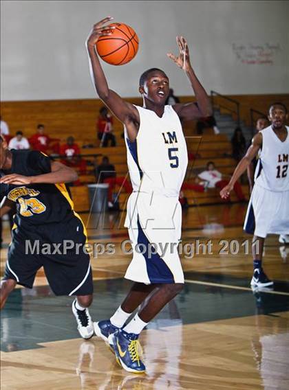 Thumbnail 3 in Fort Bend Marshall vs. La Marque (McDonald's Texas Invitational) photogallery.