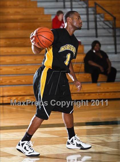 Thumbnail 2 in Fort Bend Marshall vs. La Marque (McDonald's Texas Invitational) photogallery.