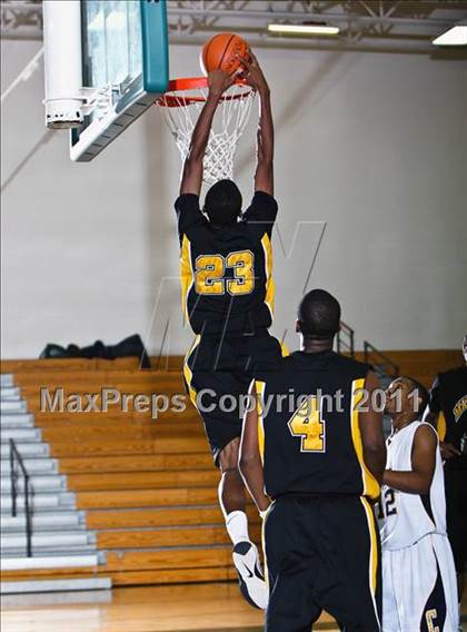 Thumbnail 3 in Fort Bend Marshall vs. La Marque (McDonald's Texas Invitational) photogallery.