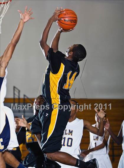Thumbnail 2 in Fort Bend Marshall vs. La Marque (McDonald's Texas Invitational) photogallery.