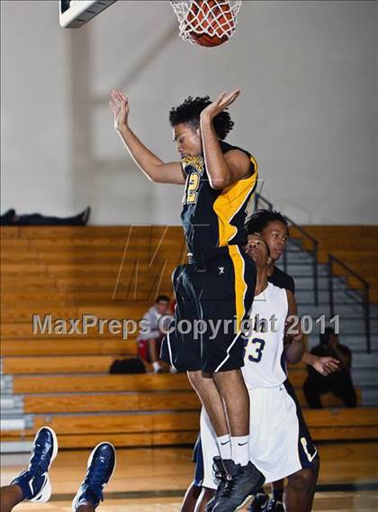 Thumbnail 1 in Fort Bend Marshall vs. La Marque (McDonald's Texas Invitational) photogallery.
