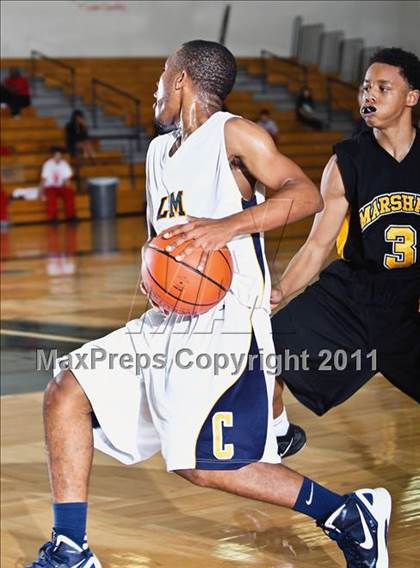 Thumbnail 3 in Fort Bend Marshall vs. La Marque (McDonald's Texas Invitational) photogallery.