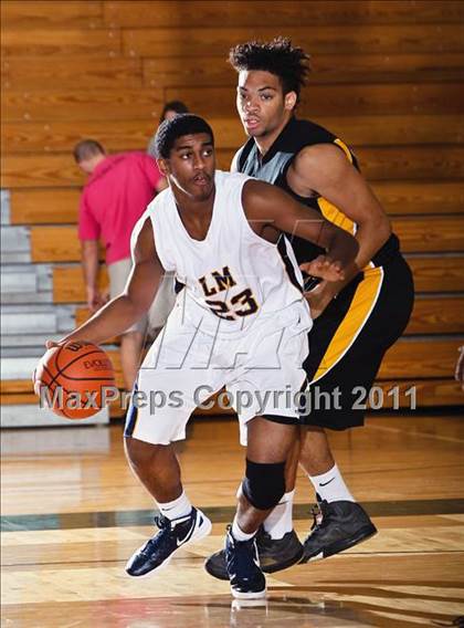 Thumbnail 2 in Fort Bend Marshall vs. La Marque (McDonald's Texas Invitational) photogallery.