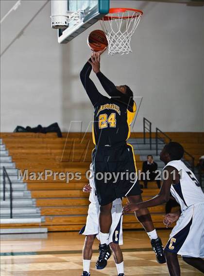 Thumbnail 2 in Fort Bend Marshall vs. La Marque (McDonald's Texas Invitational) photogallery.