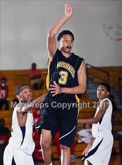 Thumbnail 3 in Fort Bend Marshall vs. La Marque (McDonald's Texas Invitational) photogallery.