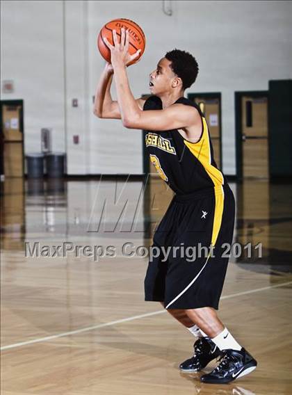 Thumbnail 1 in Fort Bend Marshall vs. La Marque (McDonald's Texas Invitational) photogallery.