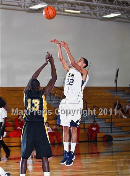 Thumbnail 3 in Fort Bend Marshall vs. La Marque (McDonald's Texas Invitational) photogallery.