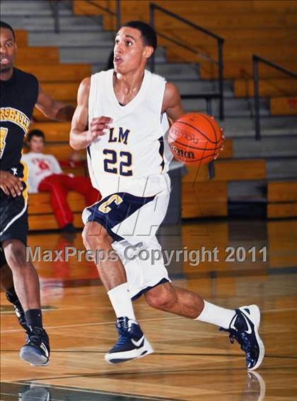 Thumbnail 2 in Fort Bend Marshall vs. La Marque (McDonald's Texas Invitational) photogallery.