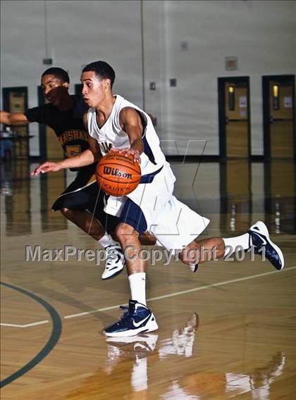 Thumbnail 3 in Fort Bend Marshall vs. La Marque (McDonald's Texas Invitational) photogallery.