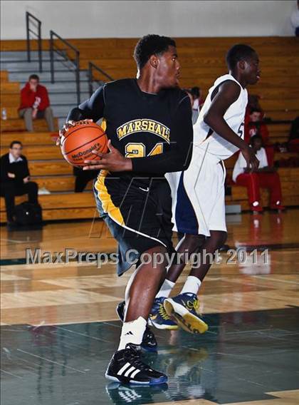 Thumbnail 3 in Fort Bend Marshall vs. La Marque (McDonald's Texas Invitational) photogallery.