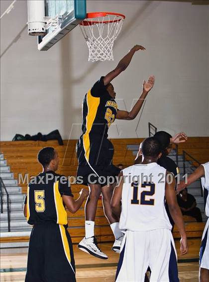 Thumbnail 1 in Fort Bend Marshall vs. La Marque (McDonald's Texas Invitational) photogallery.