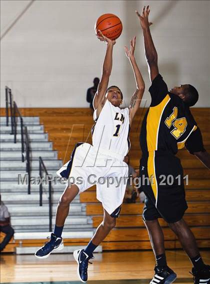 Thumbnail 3 in Fort Bend Marshall vs. La Marque (McDonald's Texas Invitational) photogallery.
