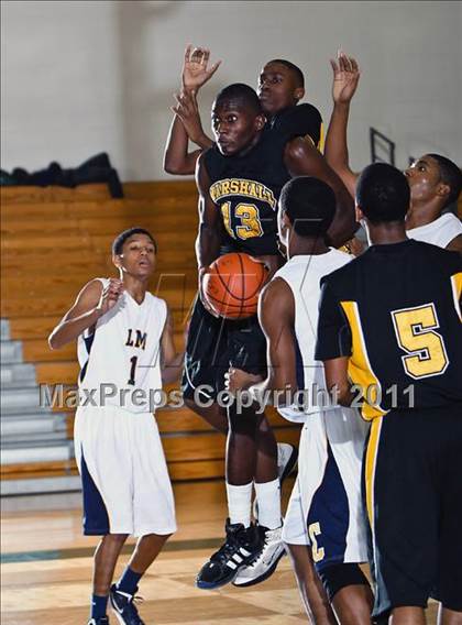 Thumbnail 1 in Fort Bend Marshall vs. La Marque (McDonald's Texas Invitational) photogallery.