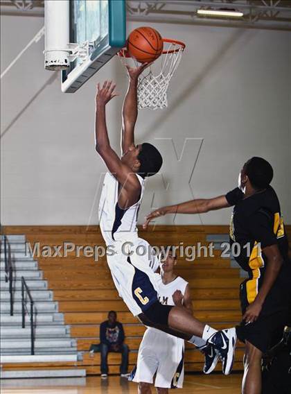 Thumbnail 3 in Fort Bend Marshall vs. La Marque (McDonald's Texas Invitational) photogallery.