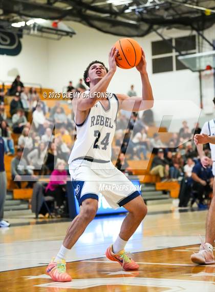 Thumbnail 2 in Mullen @ Columbine photogallery.