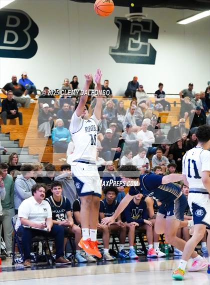 Thumbnail 2 in Mullen @ Columbine photogallery.