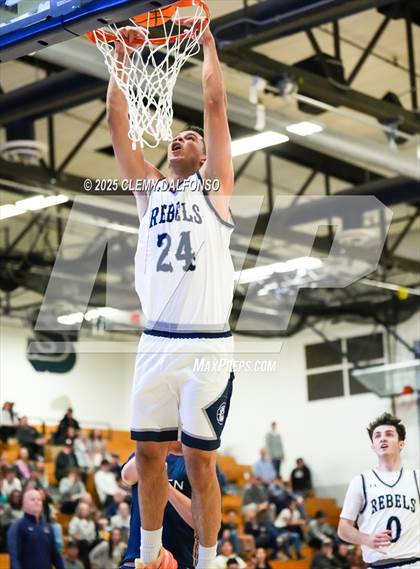 Thumbnail 2 in Mullen @ Columbine photogallery.