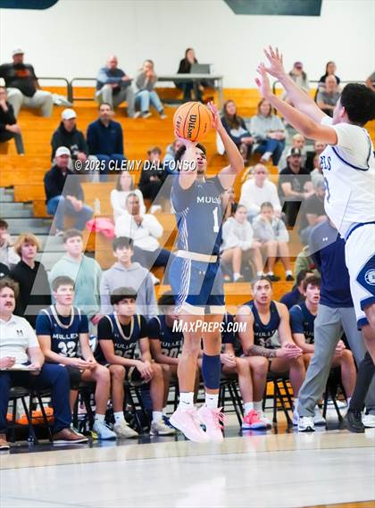 Thumbnail 1 in Mullen @ Columbine photogallery.